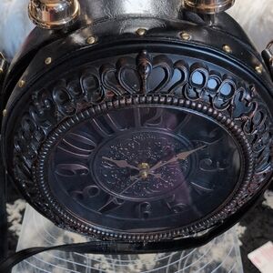 Elegant Black Crossbody Bag with Clock Design